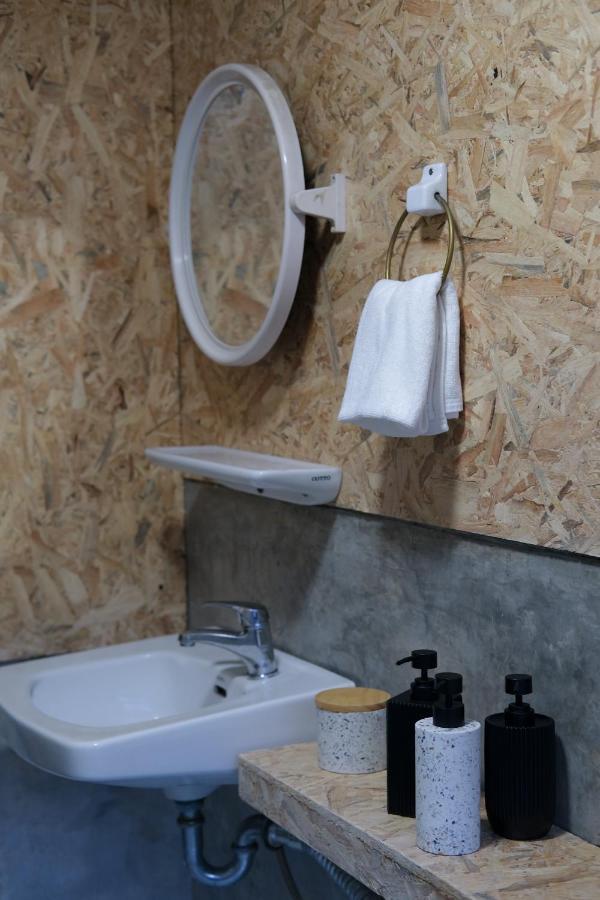 @Home Hostel Wua Lai Τσιάνγκ Μάι Εξωτερικό φωτογραφία