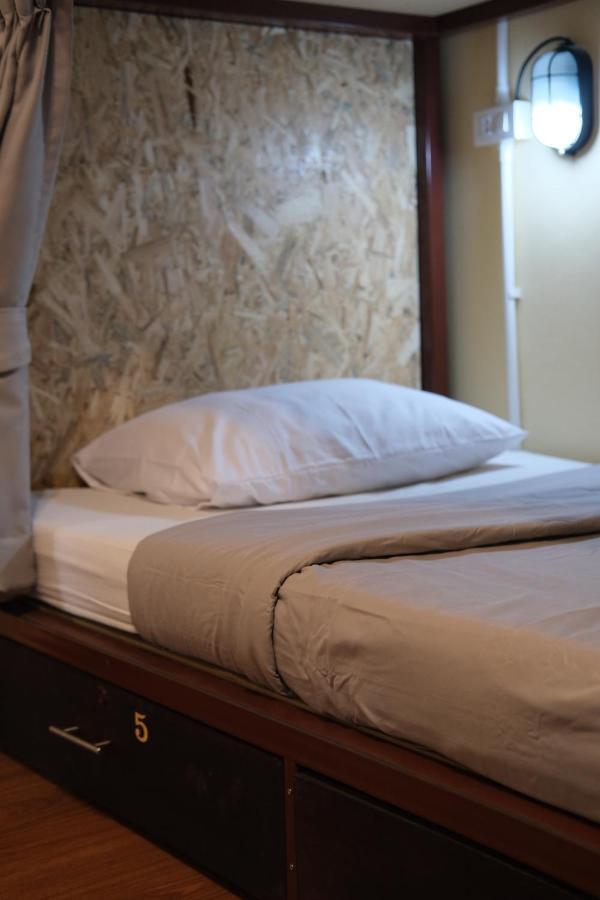 @Home Hostel Wua Lai Τσιάνγκ Μάι Εξωτερικό φωτογραφία
