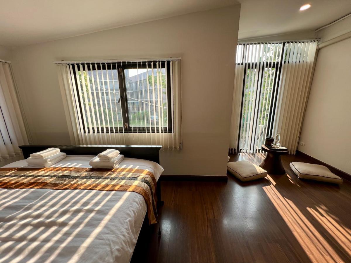 @Home Hostel Wua Lai Τσιάνγκ Μάι Εξωτερικό φωτογραφία