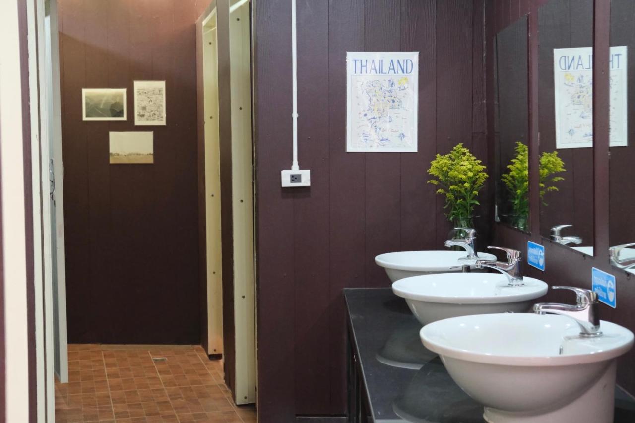 @Home Hostel Wua Lai Τσιάνγκ Μάι Εξωτερικό φωτογραφία